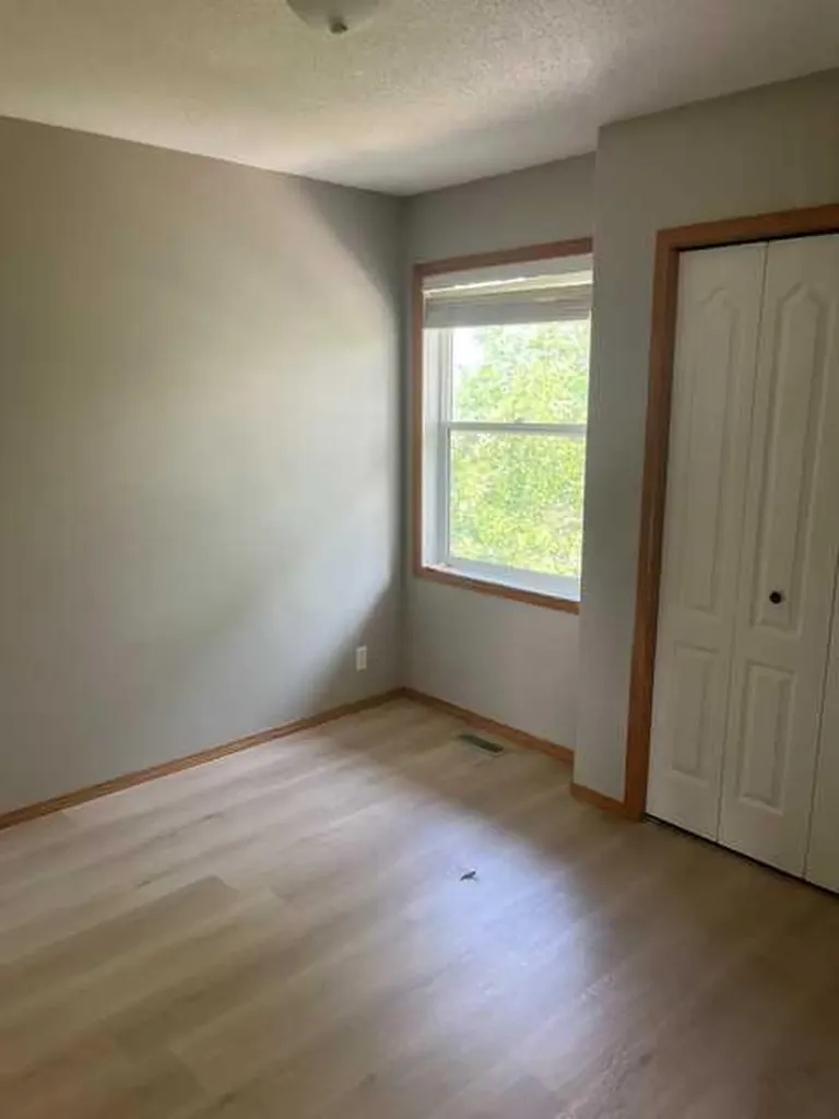 58 Linn Close Red Deer AB T4R2T5