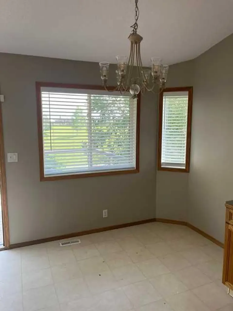 58 Linn Close Red Deer AB T4R2T5