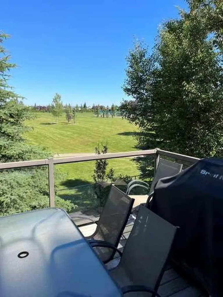 58 Linn Close Red Deer AB T4R2T5