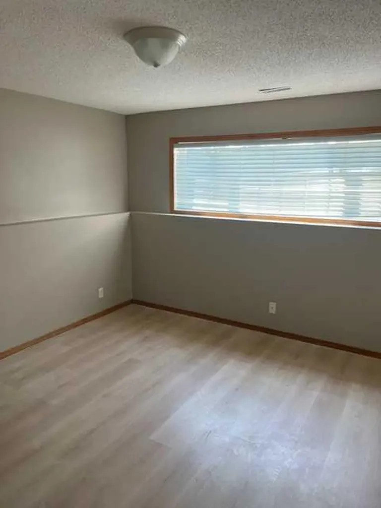58 Linn Close Red Deer AB T4R2T5