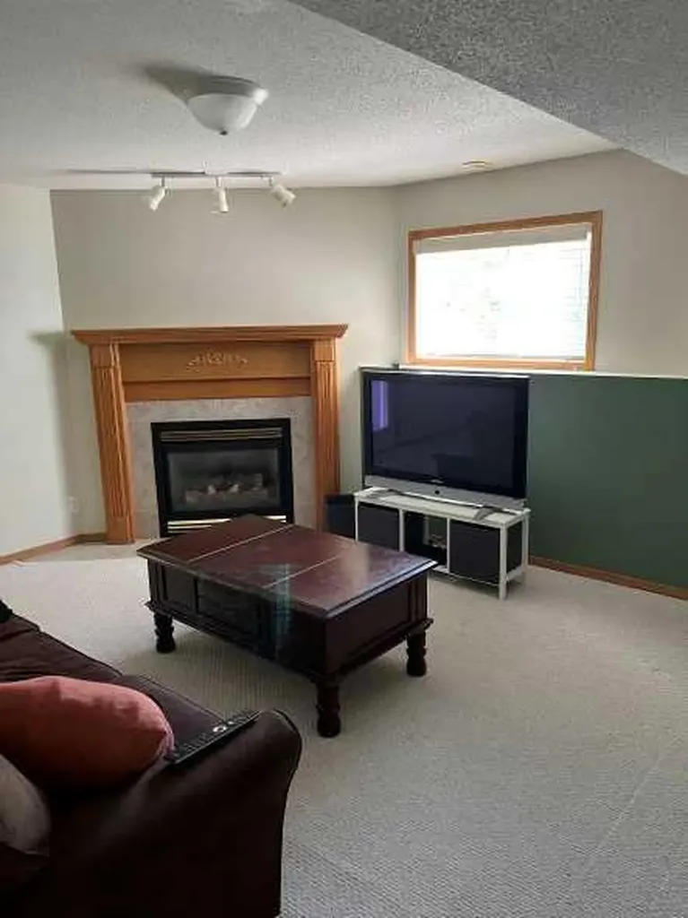 58 Linn Close Red Deer AB T4R2T5