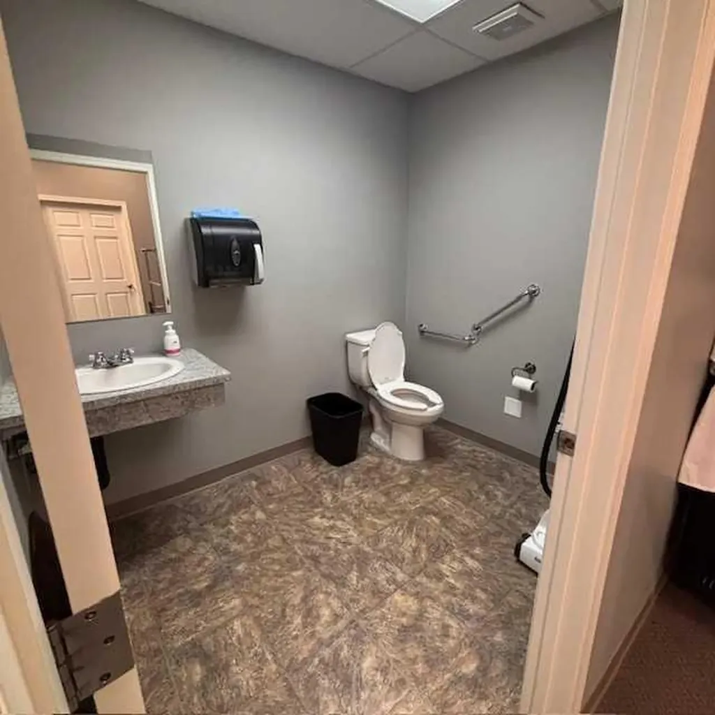 1310 Kingsway Avenue SE Medicine Hat AB T1A 2Y4