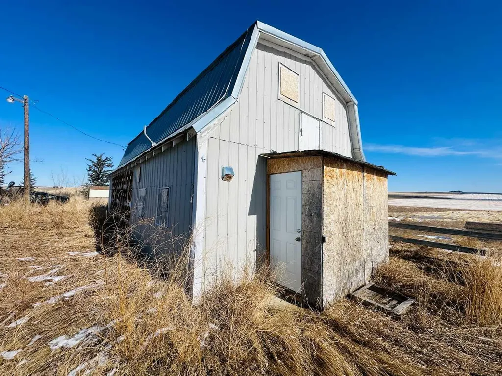 213037 Township Road 250 Rural Wheatland County AB T0M 0N0