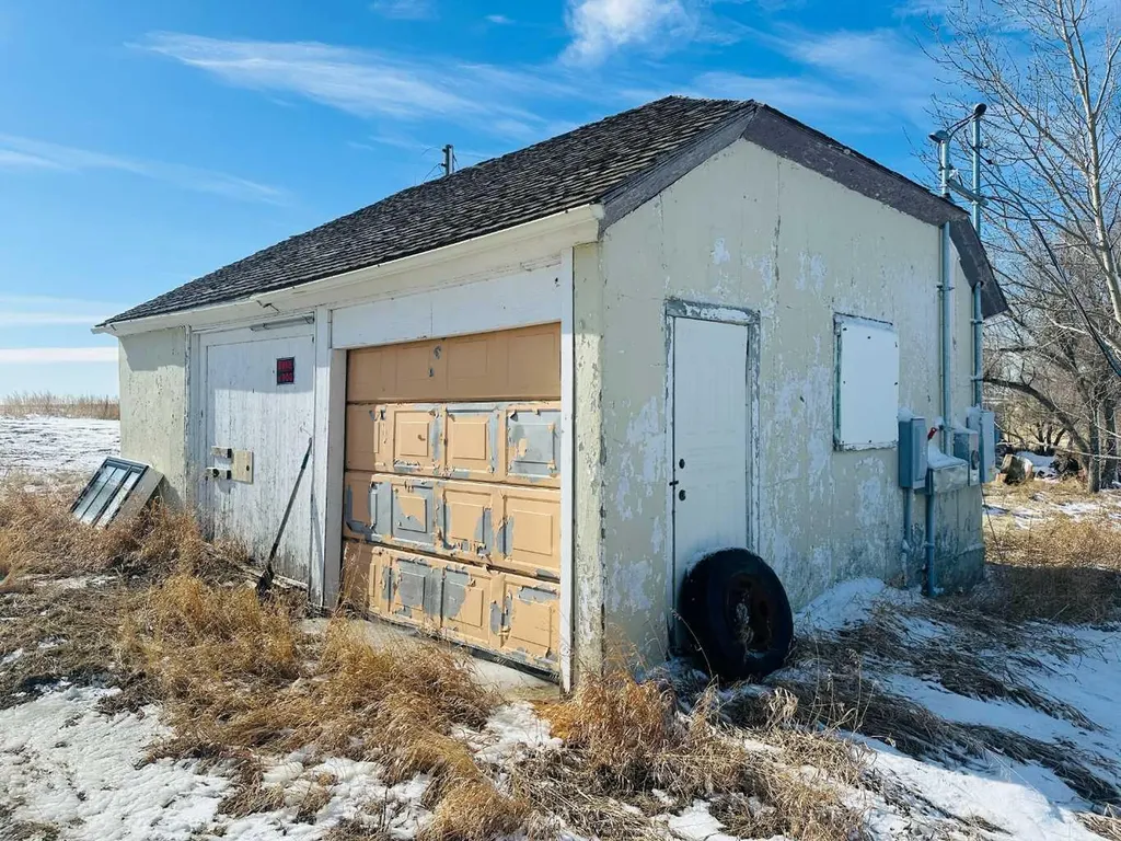 213037 Township Road 250 Rural Wheatland County AB T0M 0N0