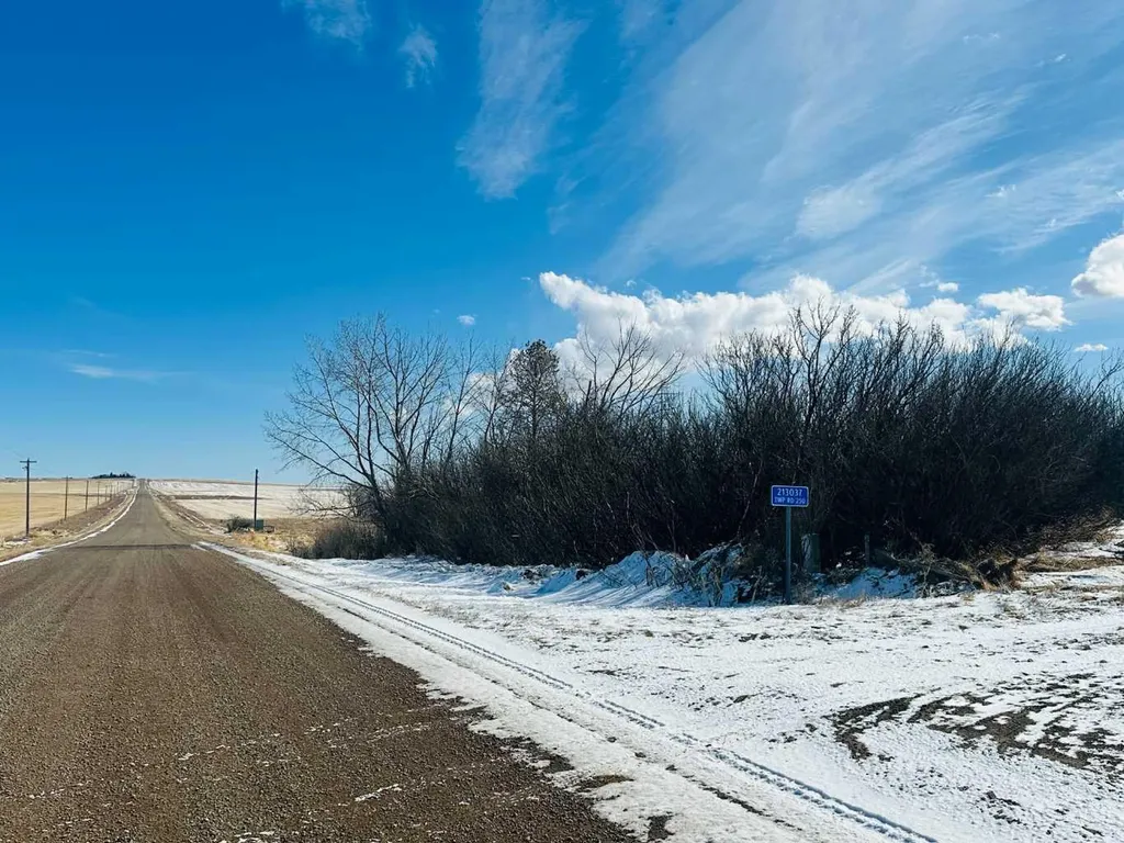 213037 Township Road 250 Rural Wheatland County AB T0M 0N0