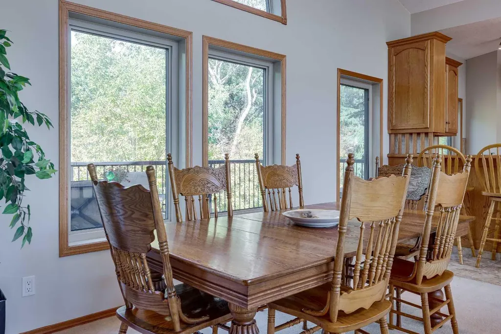 602 Pheasant Close Pelican Point AB T0B 0H0