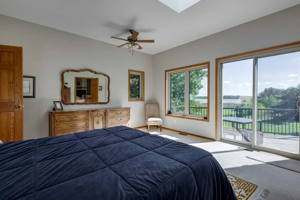 602 Pheasant Close Pelican Point AB T0B 0H0