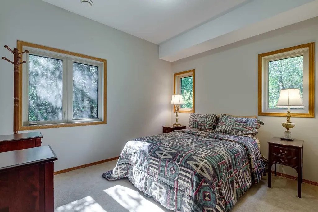 602 Pheasant Close Pelican Point AB T0B 0H0