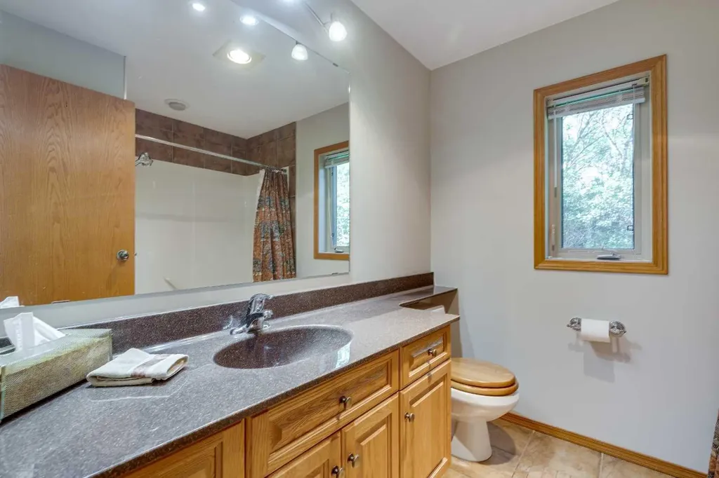 602 Pheasant Close Pelican Point AB T0B 0H0