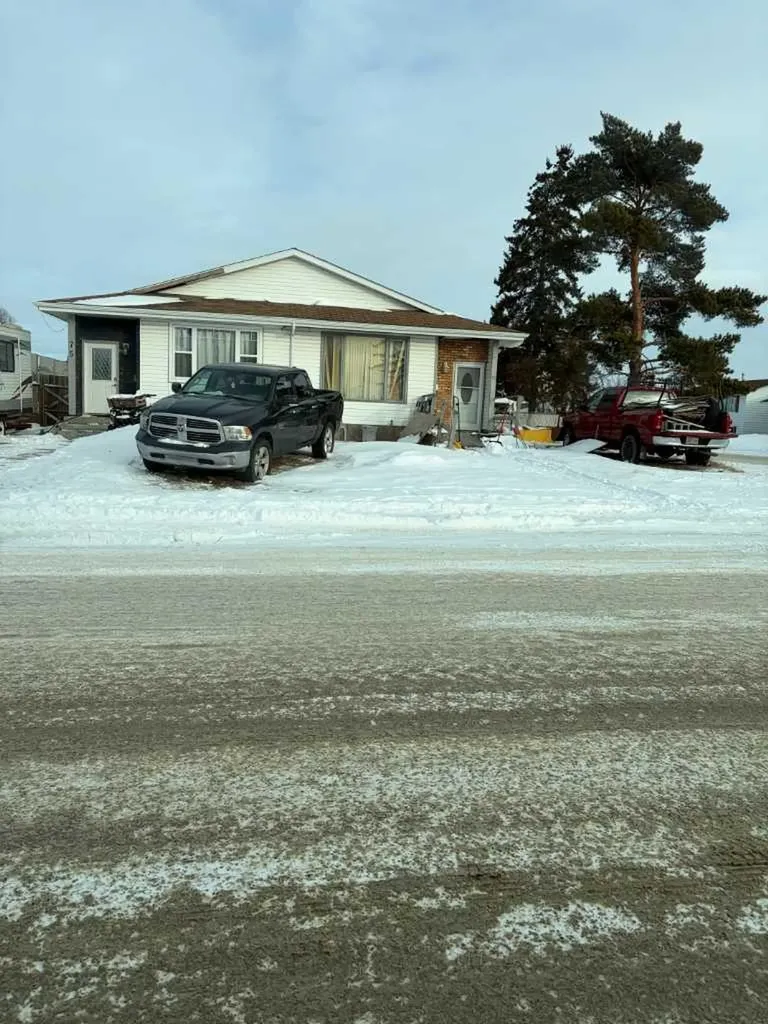 73 Northey Avenue Red Deer AB T4P 2A3