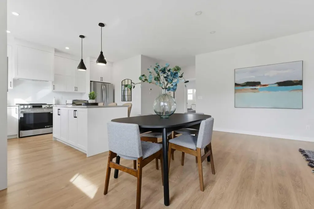 201 Cooperswood Green SW Airdrie AB T3B3Y6