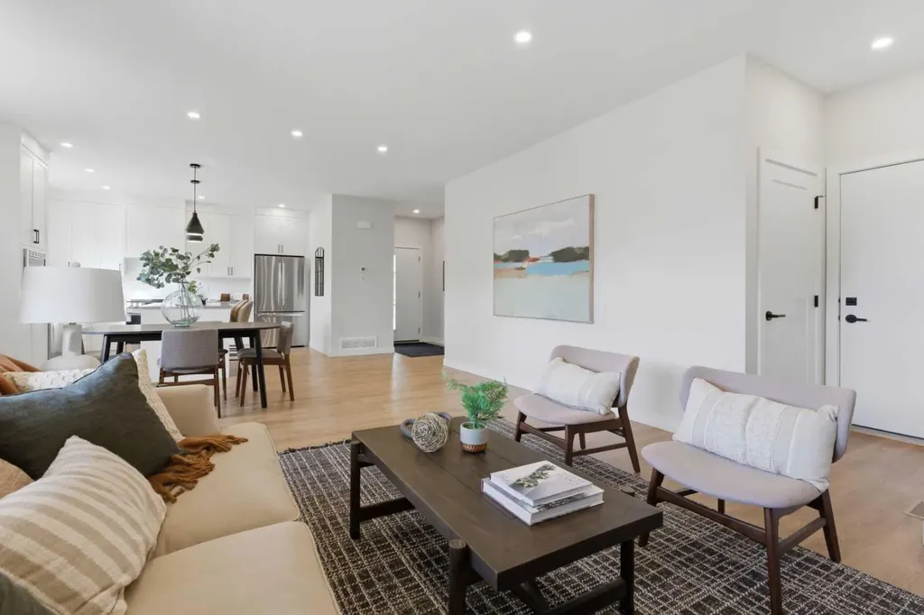 201 Cooperswood Green SW Airdrie AB T3B3Y6