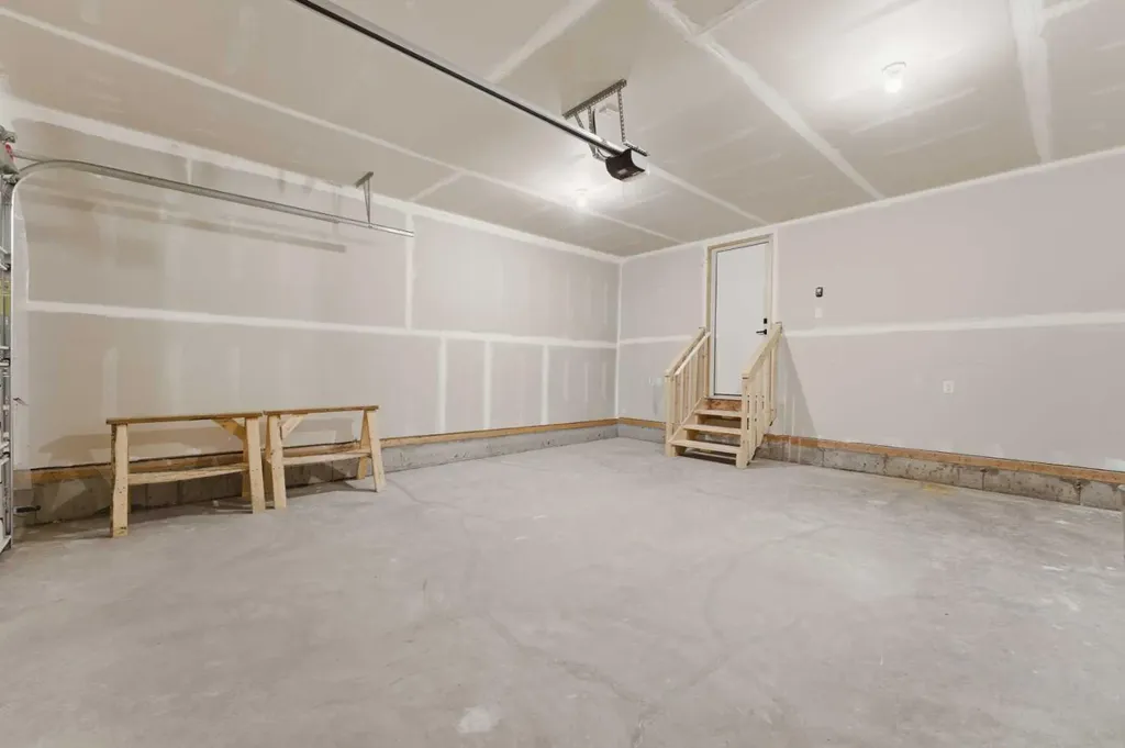 201 Cooperswood Green SW Airdrie AB T3B3Y6