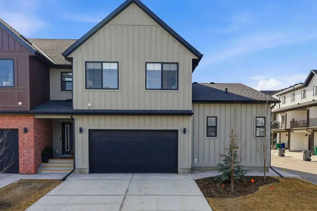 201 Cooperswood Green SW Airdrie AB T3B3Y6