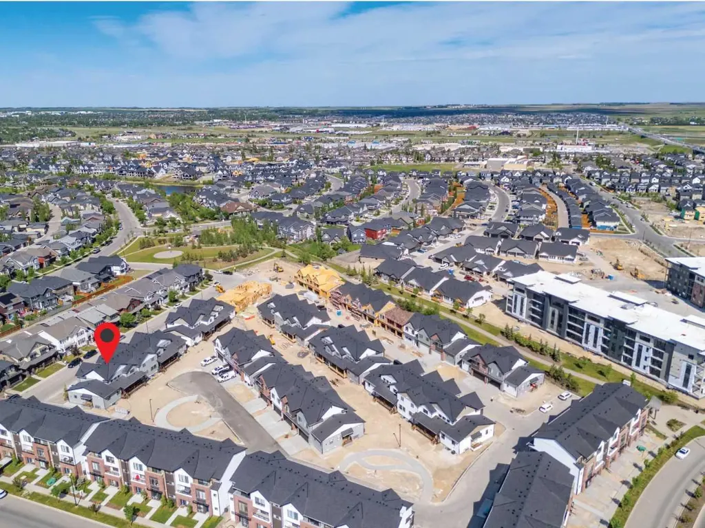 201 Cooperswood Green SW Airdrie AB T3B3Y6
