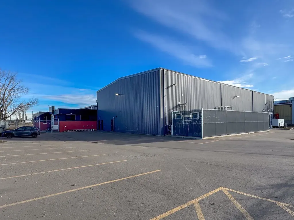 5430 30 Street SE Calgary AB T2C 1G2