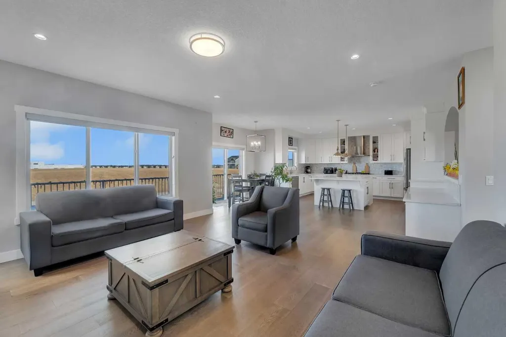 109 Chelsea Grove Chestermere AB T1X 1Z5