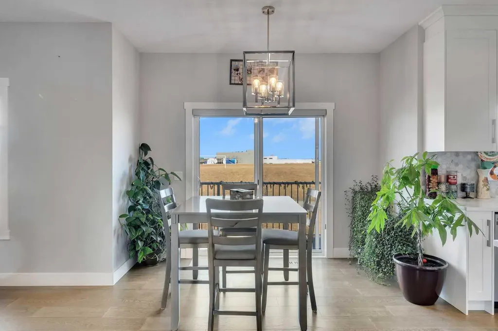 109 Chelsea Grove Chestermere AB T1X 1Z5