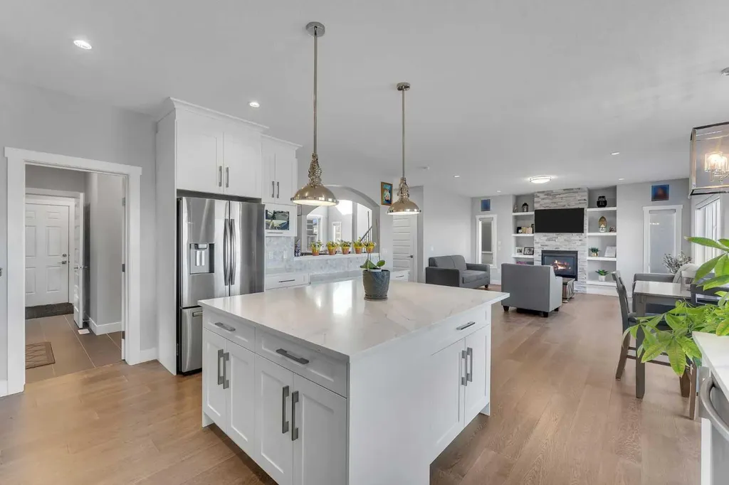 109 Chelsea Grove Chestermere AB T1X 1Z5