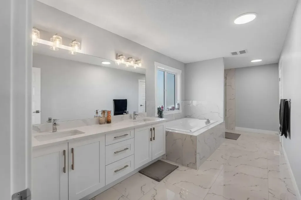 109 Chelsea Grove Chestermere AB T1X 1Z5