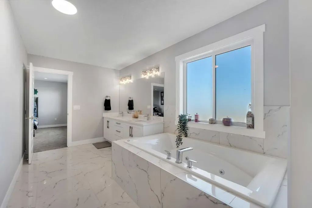 109 Chelsea Grove Chestermere AB T1X 1Z5