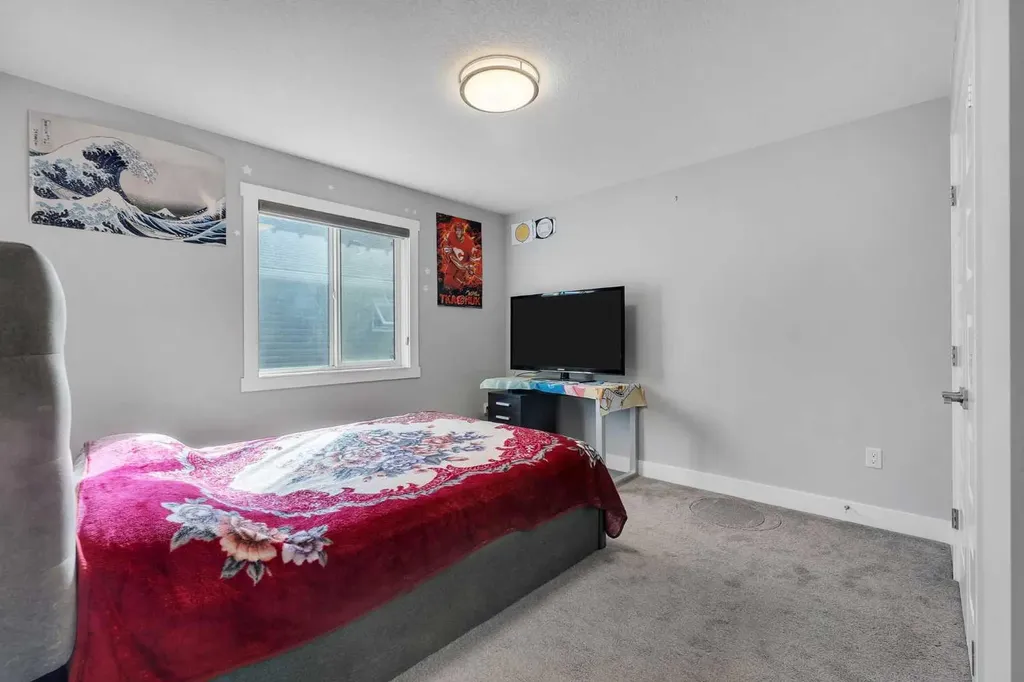 109 Chelsea Grove Chestermere AB T1X 1Z5