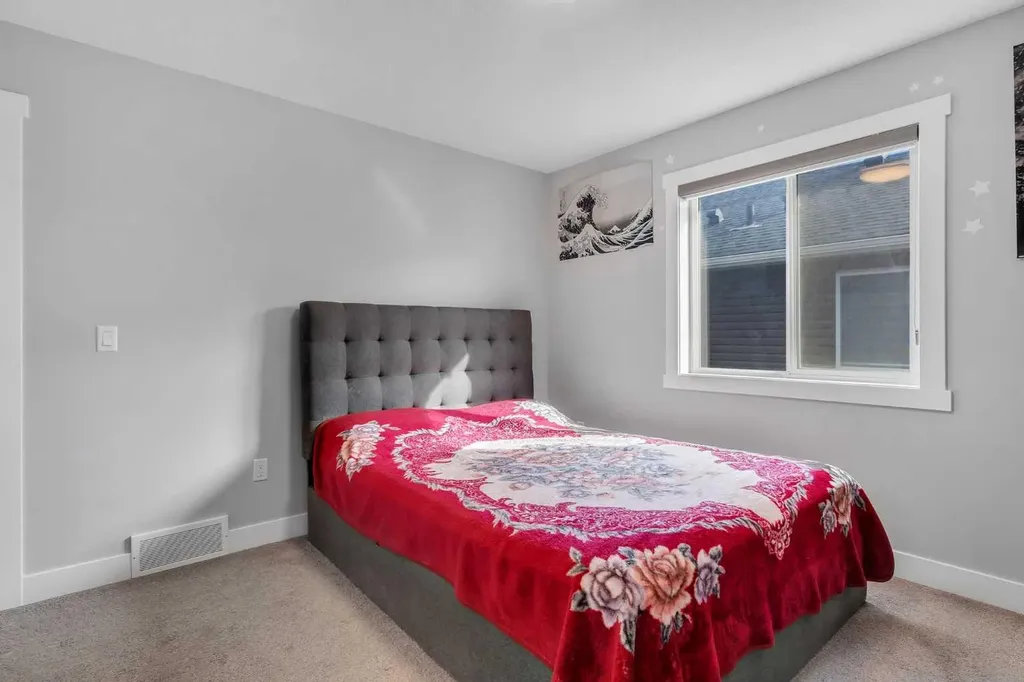 109 Chelsea Grove Chestermere AB T1X 1Z5