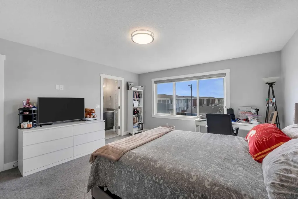 109 Chelsea Grove Chestermere AB T1X 1Z5
