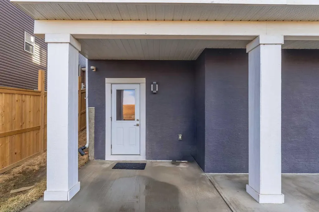 109 Chelsea Grove Chestermere AB T1X 1Z5