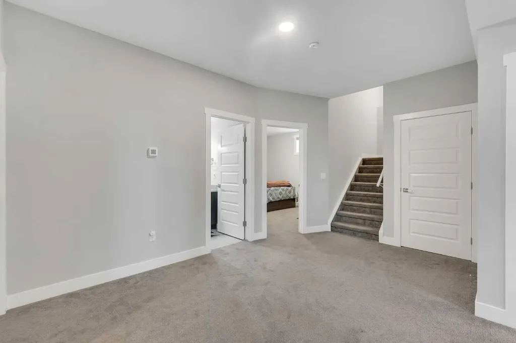 109 Chelsea Grove Chestermere AB T1X 1Z5