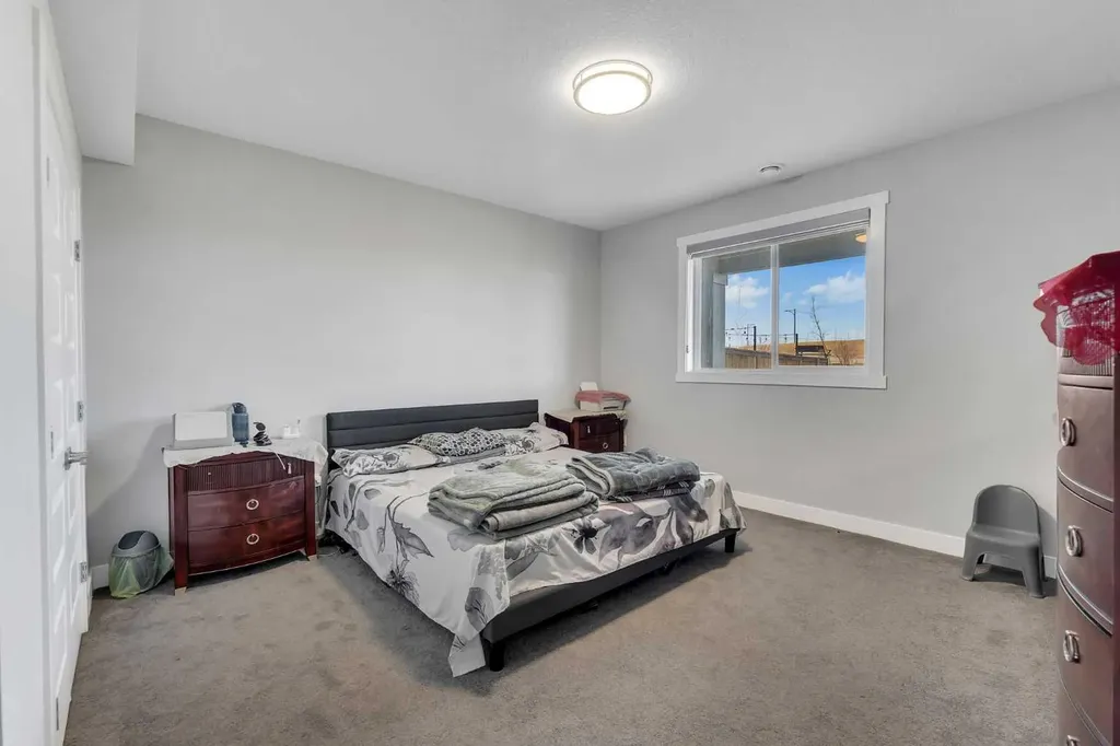109 Chelsea Grove Chestermere AB T1X 1Z5