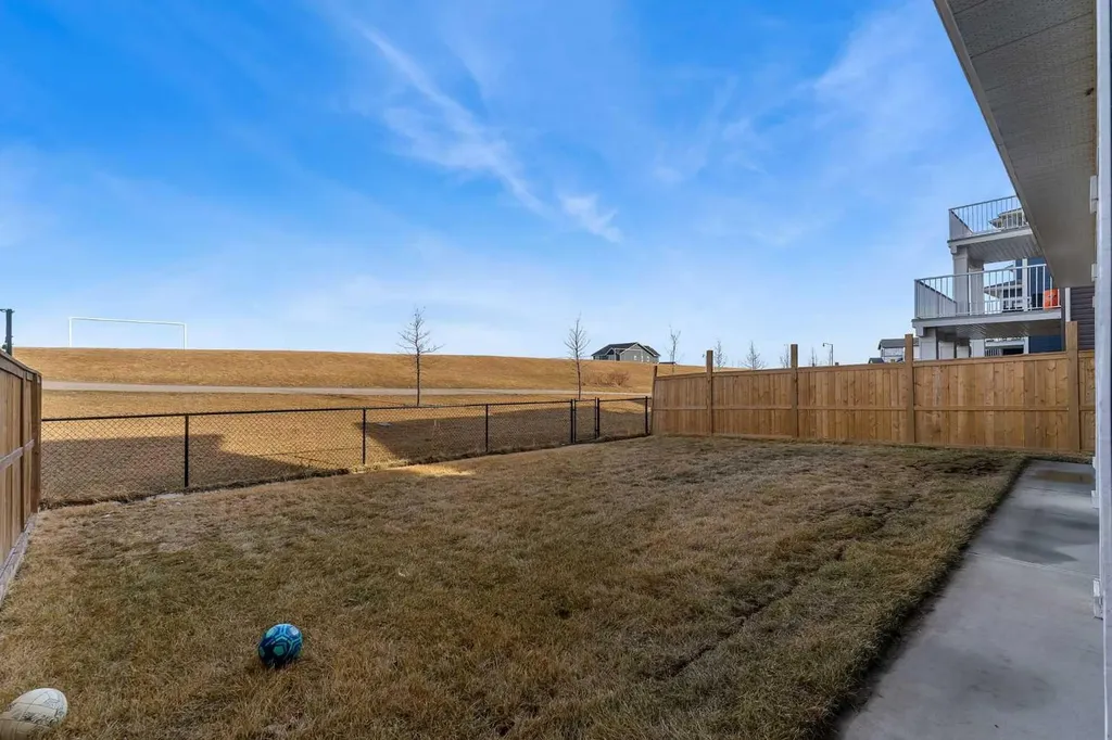 109 Chelsea Grove Chestermere AB T1X 1Z5