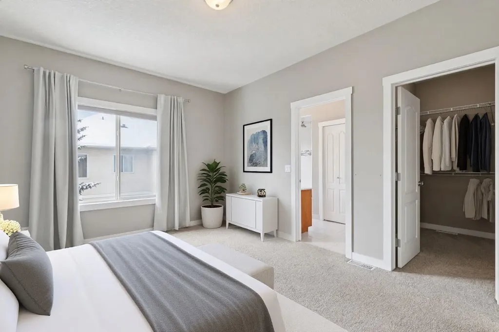39 Sierra Morena Landing SW Calgary AB T3H 4K3