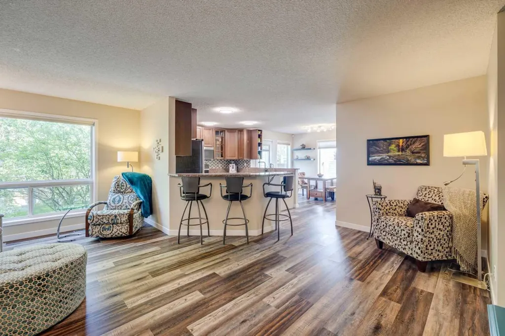 103 Riverview Circle SE Calgary AB T2C 4K1