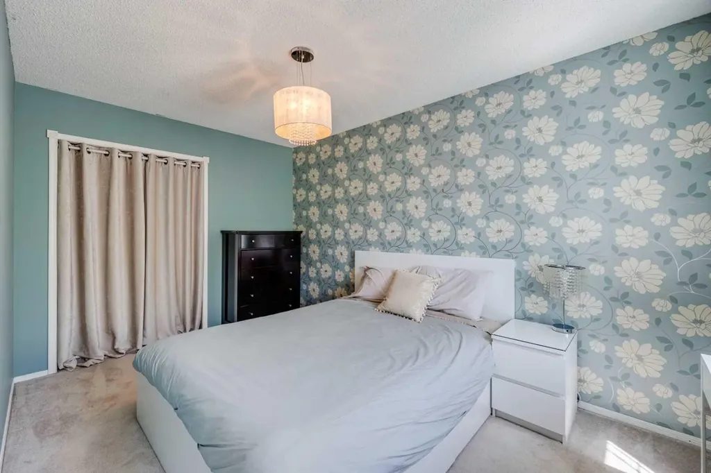 103 Riverview Circle SE Calgary AB T2C 4K1