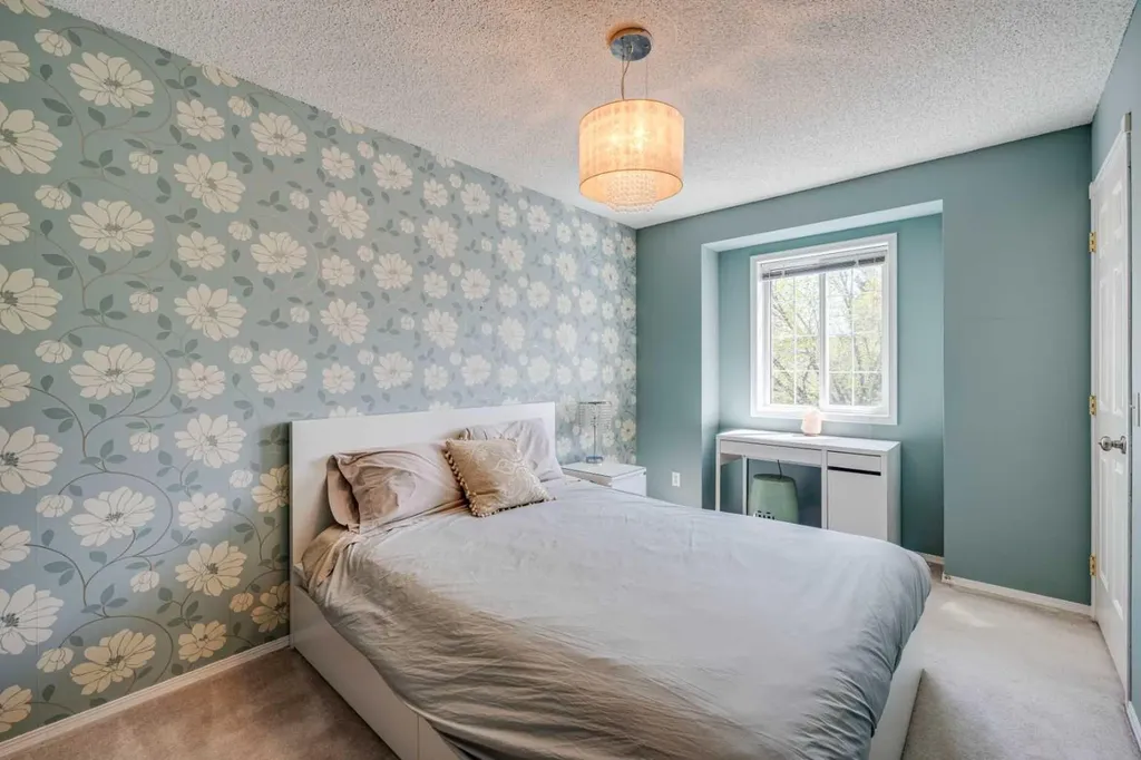 103 Riverview Circle SE Calgary AB T2C 4K1