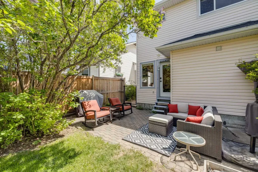 103 Riverview Circle SE Calgary AB T2C 4K1