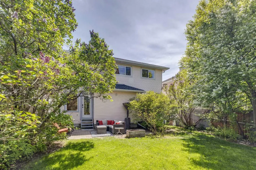 103 Riverview Circle SE Calgary AB T2C 4K1