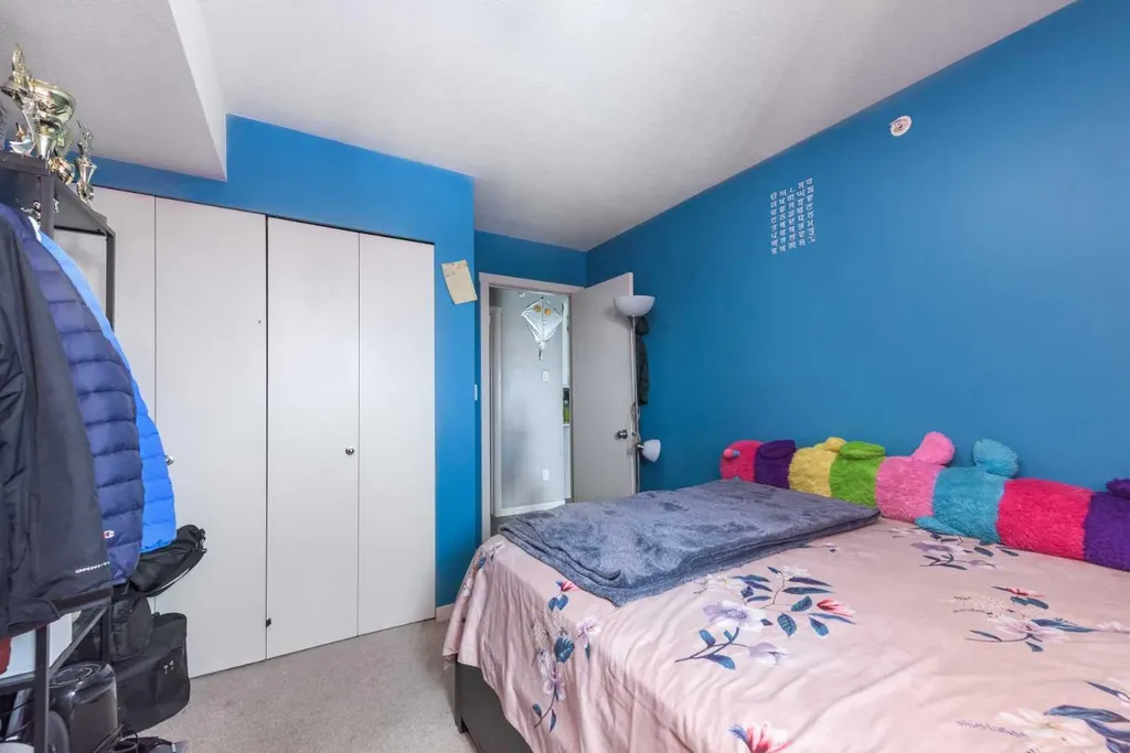 181 Skyview Ranch Manor NE Calgary AB T3N0V2