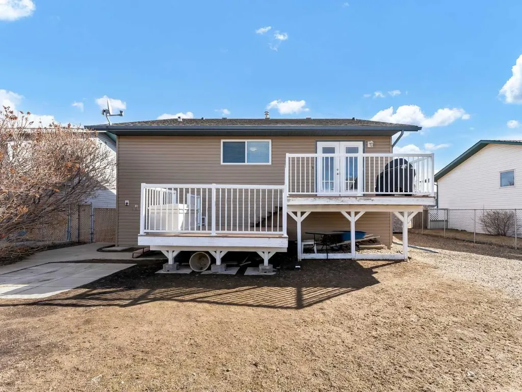 123 Upland Road W Brooks AB T1R0P9