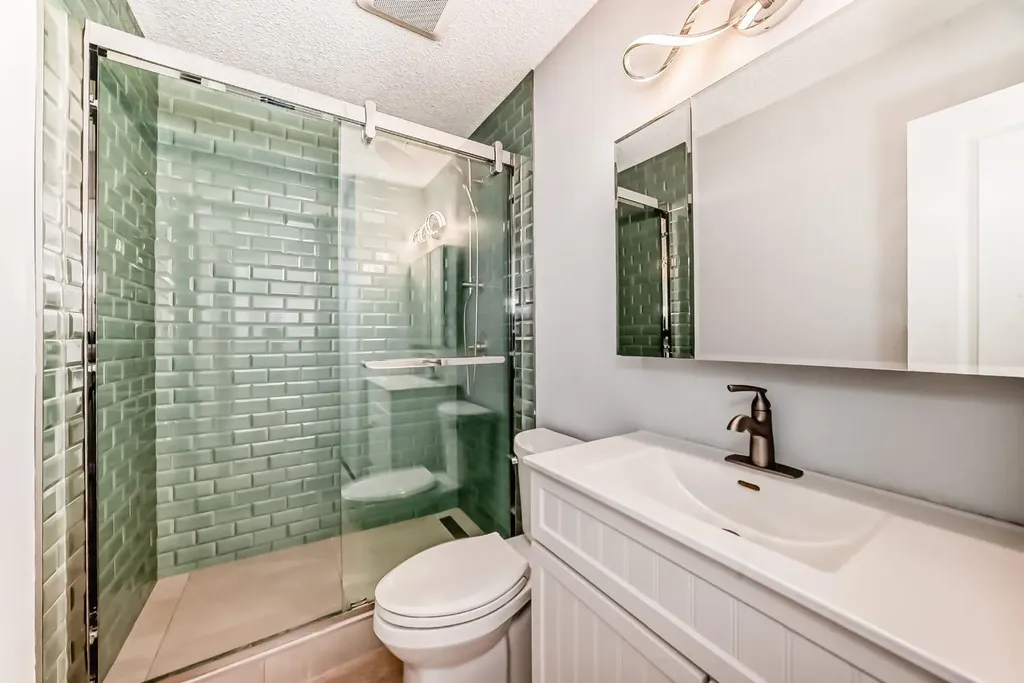 6915 Ranchview Drive NW Calgary AB T3G 1R8