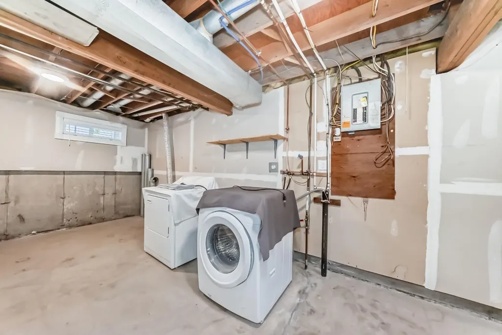 6915 Ranchview Drive NW Calgary AB T3G 1R8