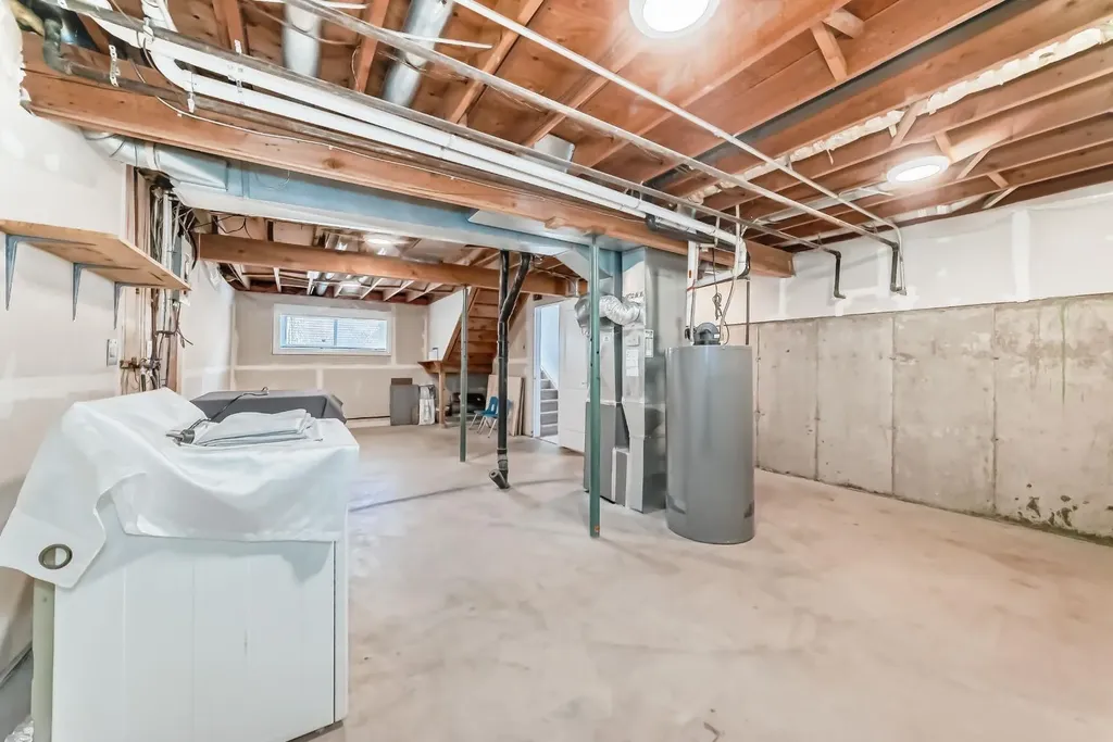 6915 Ranchview Drive NW Calgary AB T3G 1R8