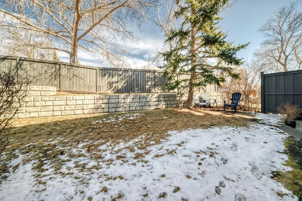 6915 Ranchview Drive NW Calgary AB T3G 1R8