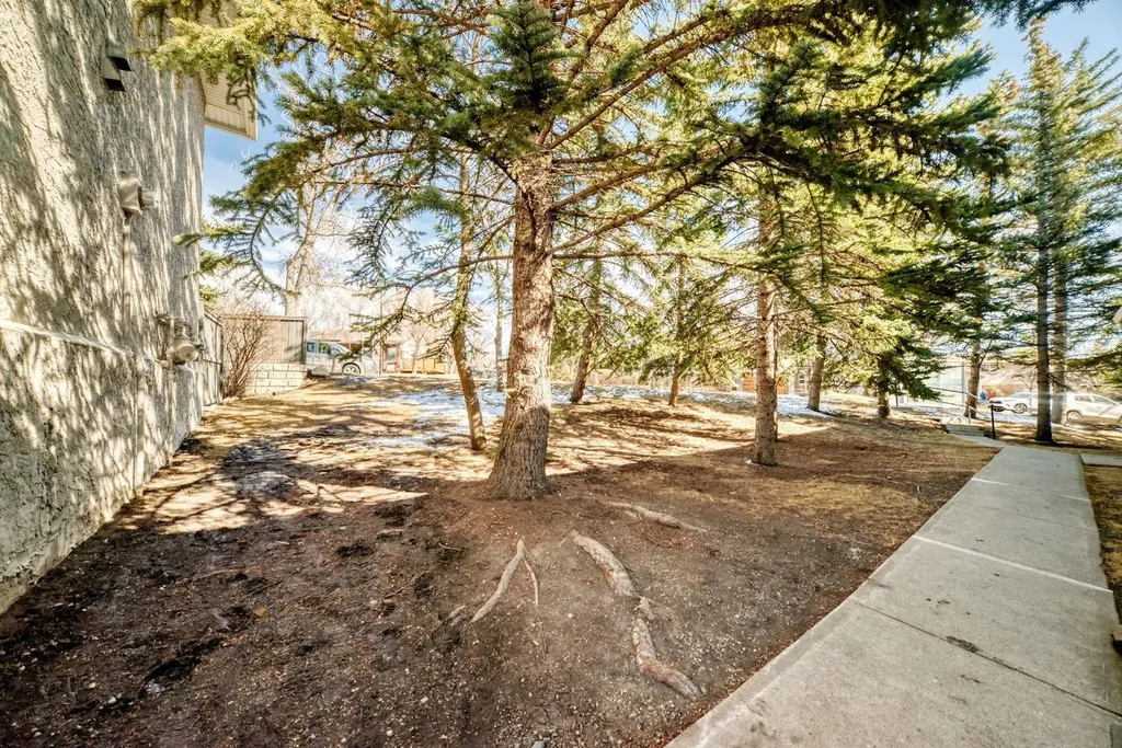6915 Ranchview Drive NW Calgary AB T3G 1R8
