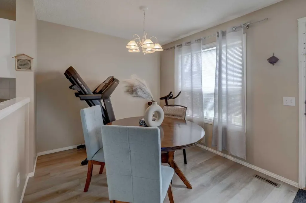 22 Tarington Landing NE Calgary AB T3J 4T8