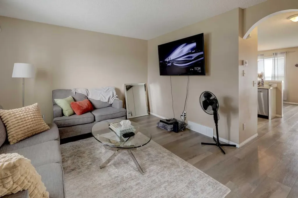 22 Tarington Landing NE Calgary AB T3J 4T8