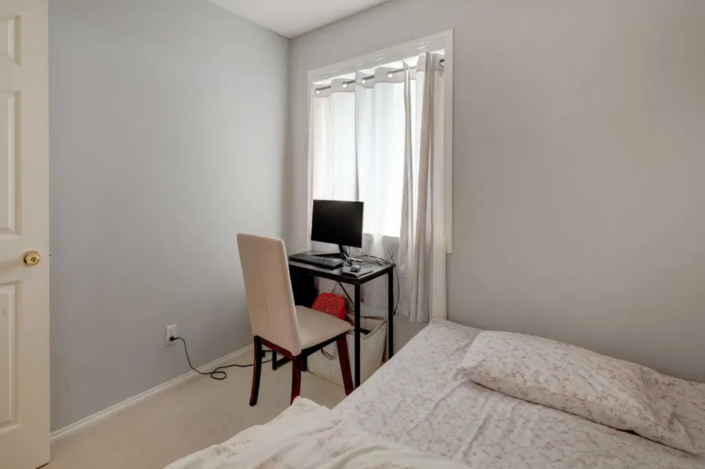 22 Tarington Landing NE Calgary AB T3J 4T8