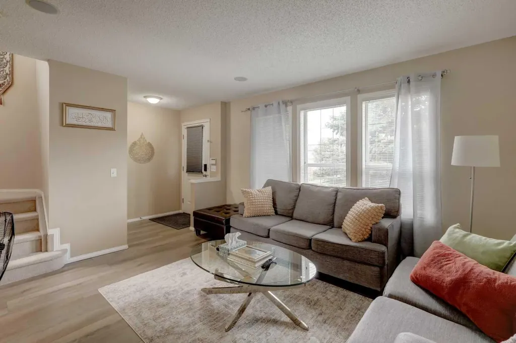 22 Tarington Landing NE Calgary AB T3J 4T8