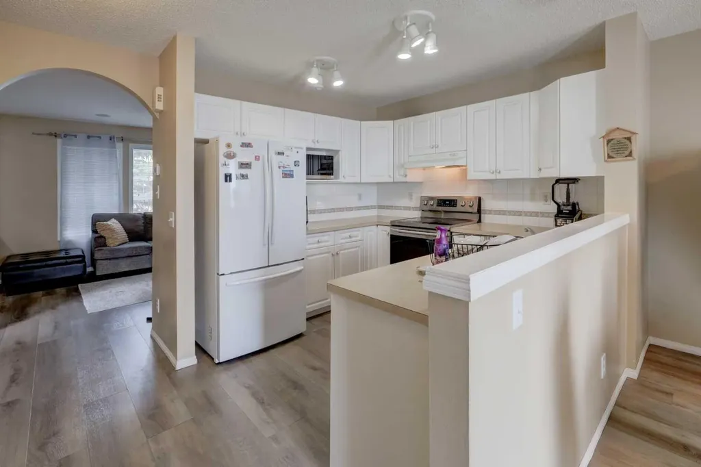22 Tarington Landing NE Calgary AB T3J 4T8